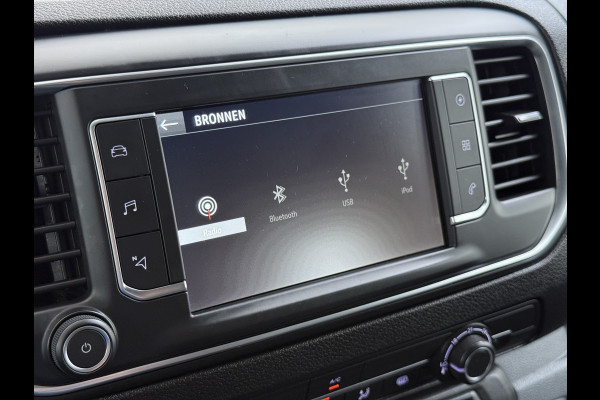 Opel Vivaro-e L2H1 75kWh Autom. 3-Persoons 360°Camera Navi Imperiaal Trekhaak Apple Carplay Android Auto Pdc Cruise Control SOH 88.5% DAB Bluetooth Betonplex Vloer Wandbetimmering Schuifdeur Regen-Lichtsensor 1.000KG Trekgewicht 1e Eigenaar Dealeronderhouden