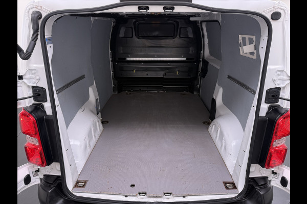 Opel Vivaro-e L2H1 75kWh Autom. 3-Persoons 360°Camera Navi Imperiaal Trekhaak Apple Carplay Android Auto Pdc Cruise Control SOH 88.5% DAB Bluetooth Betonplex Vloer Wandbetimmering Schuifdeur Regen-Lichtsensor 1.000KG Trekgewicht 1e Eigenaar Dealeronderhouden