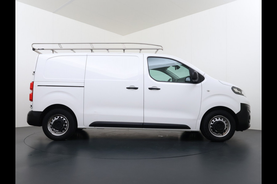Opel Vivaro-e L2H1 75kWh Autom. 3-Persoons 360°Camera Navi Imperiaal Trekhaak Apple Carplay Android Auto Pdc Cruise Control SOH 88.5% DAB Bluetooth Betonplex Vloer Wandbetimmering Schuifdeur Regen-Lichtsensor 1.000KG Trekgewicht 1e Eigenaar Dealeronderhouden