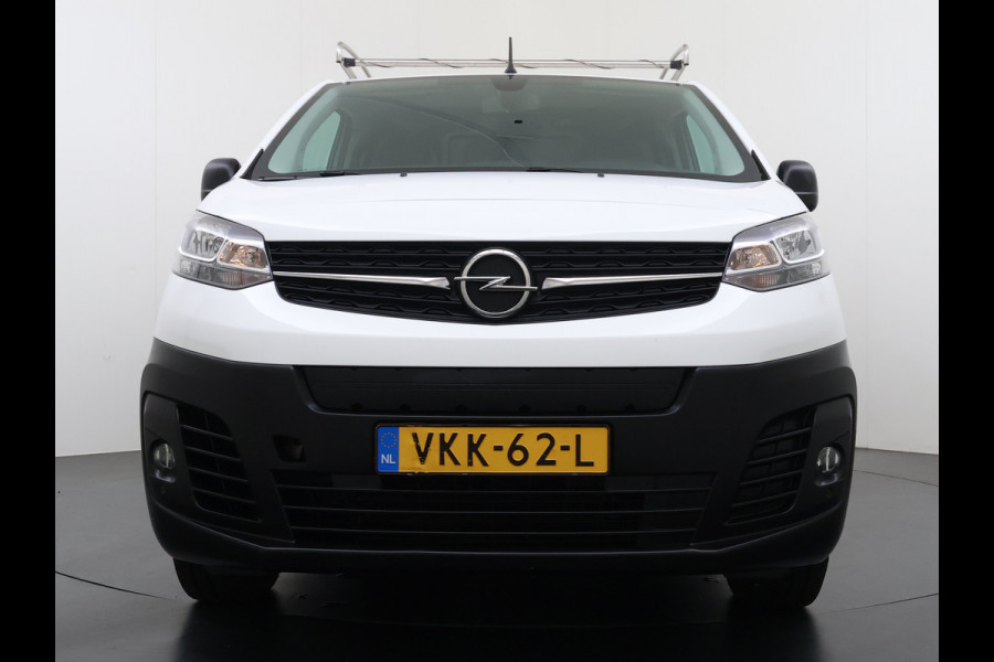 Opel Vivaro-e L2H1 75kWh Autom. 3-Persoons 360°Camera Navi Imperiaal Trekhaak Apple Carplay Android Auto Pdc Cruise Control SOH 88.5% DAB Bluetooth Betonplex Vloer Wandbetimmering Schuifdeur Regen-Lichtsensor 1.000KG Trekgewicht 1e Eigenaar Dealeronderhouden