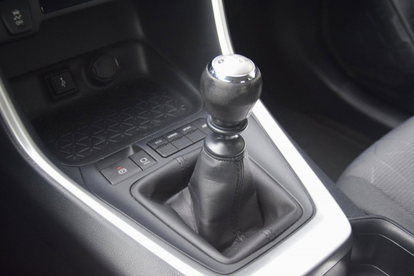 Toyota RAV4 2.0 VVT-iE Business TREKHAAK/2000KG TREKGEWICHT/APPLE CARPLAY/LED KOPLAMPEN