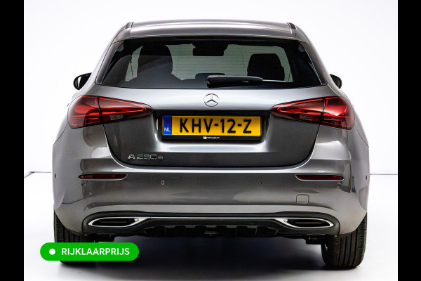 Mercedes-Benz A-Klasse 250 e Business Solution Luxury 218 PK | Adaptieve Cruise | Stoel- & Stuurverwarming | Camara | Navigatie | App. connect | Climate control | Automatisch inparkeren