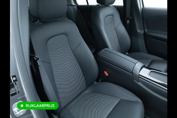 Mercedes-Benz A-Klasse 250 e Business Solution Luxury 218 PK | Adaptieve Cruise | Stoel- & Stuurverwarming | Camara | Navigatie | App. connect | Climate control | Automatisch inparkeren