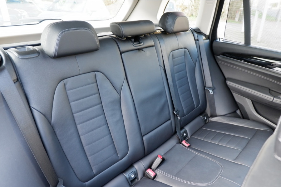 BMW X3 xDrive20i High Ex. Hybride / INCL. 12 mnd BOVAG