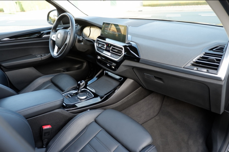BMW X3 xDrive20i High Ex. Hybride / INCL. 12 mnd BOVAG