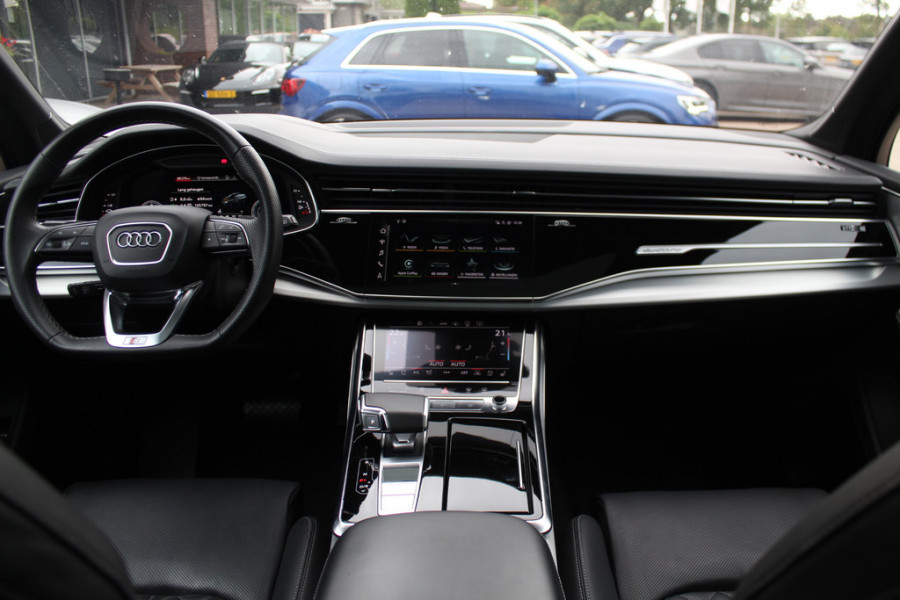 Audi Q7 60 TFSI e quattro Pro Line S Competition / Trekhaak / Panoramadak / 360Camera / Head-up / Softclose / Laser LED / Luchtvering / 22'' / B&O / RS Seats / Keyless / Stuur+Stoelverwarming / Dodehoek / DAB / ACC