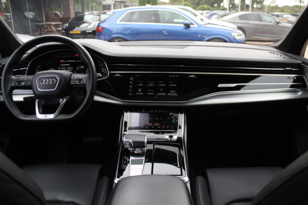 Audi Q7 60 TFSI e quattro Pro Line S Competition / Trekhaak / Panoramadak / 360Camera / Head-up / Softclose / Laser LED / Luchtvering / 22'' / B&O / RS Seats / Keyless / Stuur+Stoelverwarming / Dodehoek / DAB / ACC