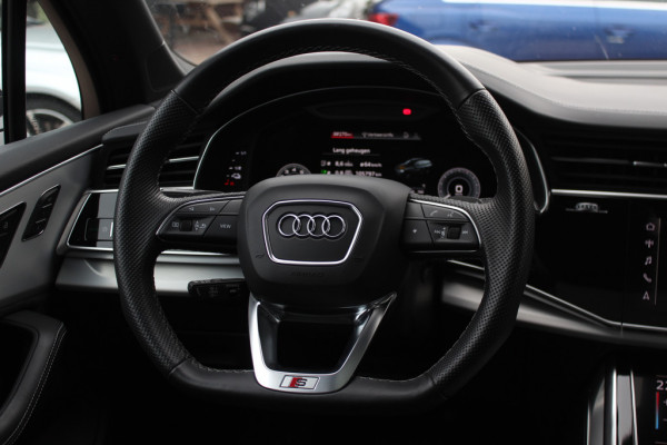 Audi Q7 60 TFSI e quattro Pro Line S Competition / Trekhaak / Panoramadak / 360Camera / Head-up / Softclose / Laser LED / Luchtvering / 22'' / B&O / RS Seats / Keyless / Stuur+Stoelverwarming / Dodehoek / DAB / ACC