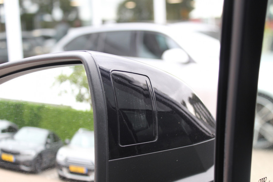 Audi Q7 60 TFSI e quattro Pro Line S Competition / Trekhaak / Panoramadak / 360Camera / Head-up / Softclose / Laser LED / Luchtvering / 22'' / B&O / RS Seats / Keyless / Stuur+Stoelverwarming / Dodehoek / DAB / ACC