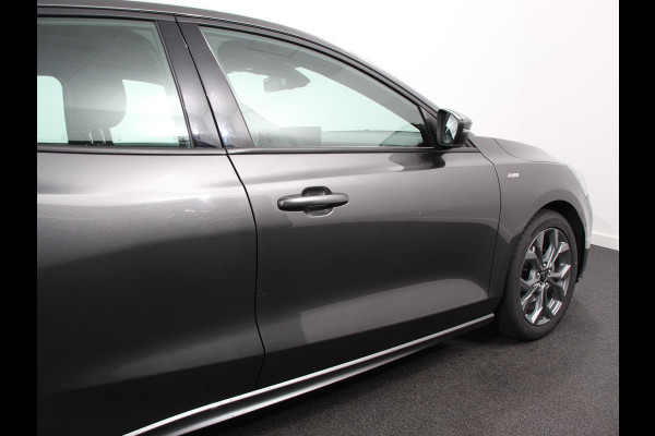 Ford Focus 1.0 Focus 125 PK HB ST-Line Automaat Navigatie Climate control cruise control Carplay LM velgen Parkeersensoren Led Matrix koplampen