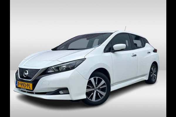 Nissan Leaf Acenta 40 kWh / Camera / CarPlay / 16'' / Keyless / Dodehoek / DAB / ACC