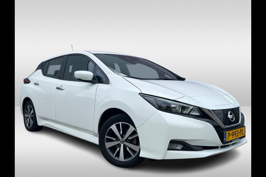 Nissan Leaf Acenta 40 kWh / Camera / CarPlay / 16'' / Keyless / Dodehoek / DAB / ACC