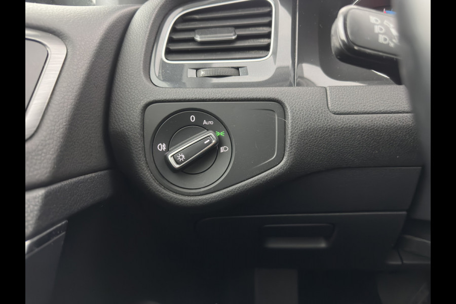 Volkswagen e-Golf e-Golf * FULL-LED | NAVI-FULLMAP | KEYLESS | AMBIENT-LIGHT | ECC |  PDC | 16''ALU*