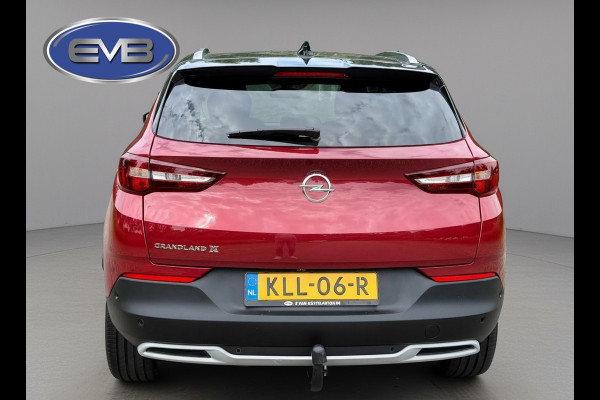 Opel Grandland X 1.2 Turbo Ultimate, 31000 km, achteruitrijcamera, trekhaak, navigatie, 1/2 leder, nieuwstaat