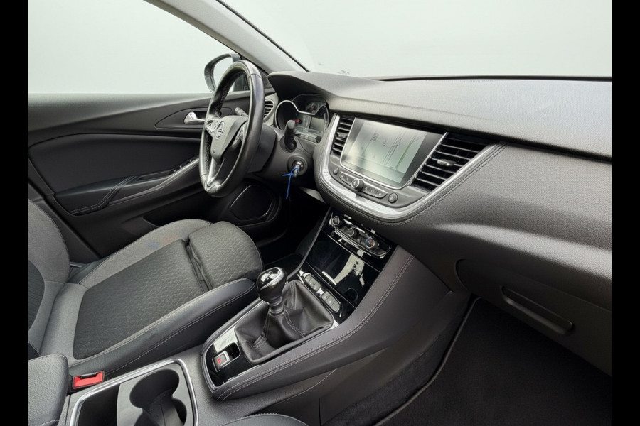 Opel Grandland X 1.2 Turbo Ultimate, 31000 km, achteruitrijcamera, trekhaak, navigatie, 1/2 leder, nieuwstaat