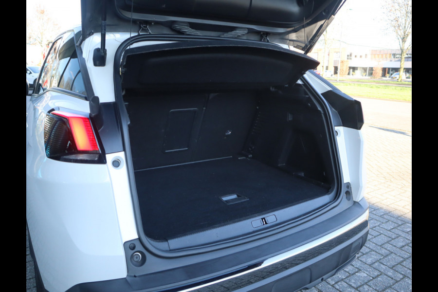 Peugeot 3008 Allure Navi / Pano / Climate / Pdc Nieuwe D-riem/ All-season banden/ Keurige auto