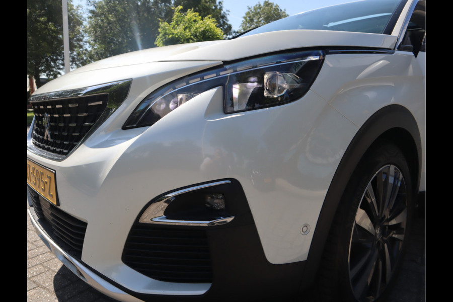 Peugeot 3008 Allure Navi / Pano / Climate / Pdc Nieuwe D-riem/ All-season banden/ Keurige auto