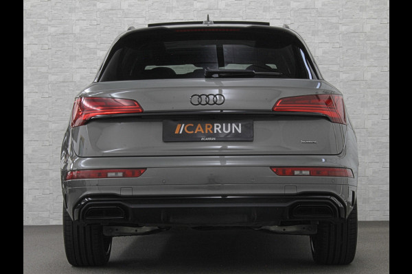 Audi Q5 55 367pk Competition #RS-Leder | ACC | Panorama | Lane Assist | 21" | Sfeerverlichting | Camera | Carplay | Stuurwielverwarming | Black Optic | Draadloos laden | Sportstoelen | 91000,= Nw.Pr. | 10-2024 | 23dkm! | Fabr. Garantie.
