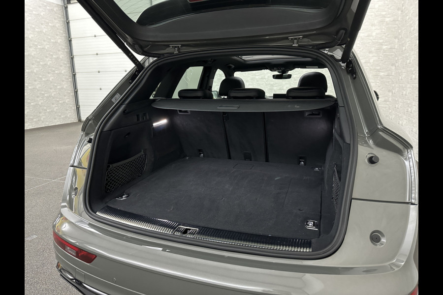Audi Q5 55 367pk Competition #RS-Leder | ACC | Panorama | Lane Assist | 21" | Sfeerverlichting | Camera | Carplay | Stuurwielverwarming | Black Optic | Draadloos laden | Sportstoelen | 91000,= Nw.Pr. | 10-2024 | 23dkm! | Fabr. Garantie.