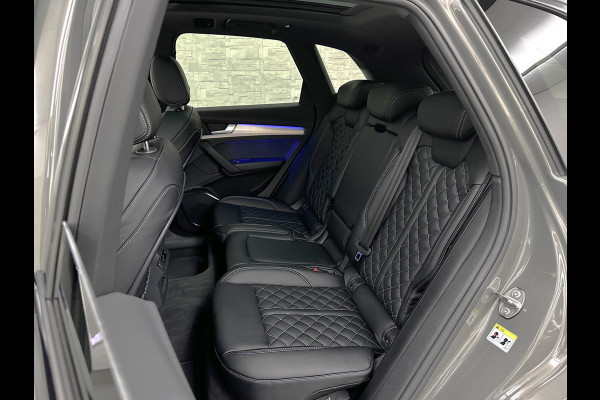Audi Q5 55 367pk Competition #RS-Leder | ACC | Panorama | Lane Assist | 21" | Sfeerverlichting | Camera | Carplay | Stuurwielverwarming | Black Optic | Draadloos laden | Sportstoelen | 91000,= Nw.Pr. | 10-2024 | 23dkm! | Fabr. Garantie.