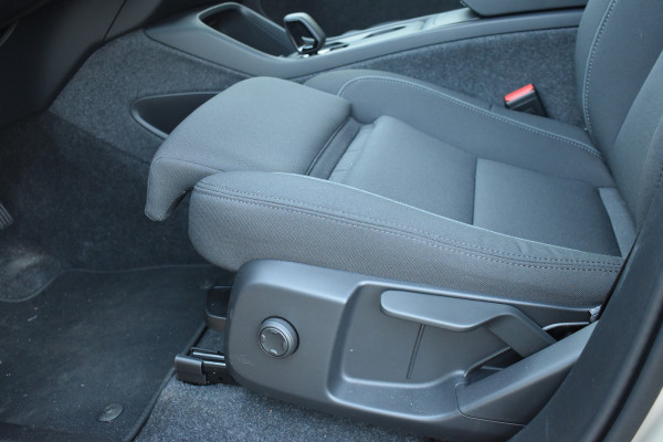 Volvo EX40 Extended Range Business edition 82 kWh | ACC | Blis | Climate pack | Camera | 19 "LMV