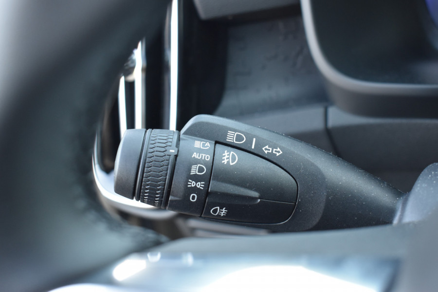 Volvo EX40 Extended Range Business edition 82 kWh | ACC | Blis | Climate pack | Camera | 19 "LMV