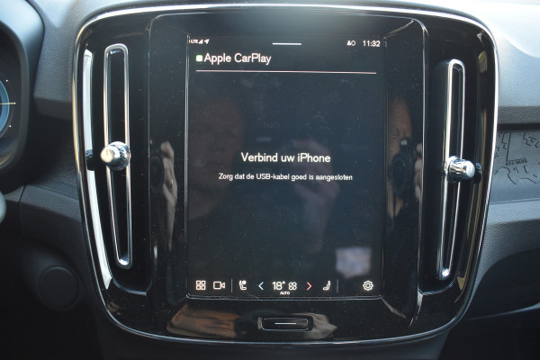 Volvo EX40 Extended Range Business edition 82 kWh | ACC | Blis | Climate pack | Camera | 19 "LMV