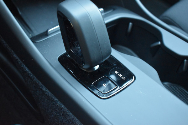 Volvo EX40 Extended Range Business edition 82 kWh | ACC | Blis | Climate pack | Camera | 19 "LMV