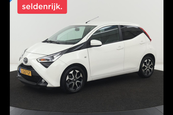 Toyota Aygo 1.0 VVT-i x-joy | Carplay | Camera | Cruise control | Climate control | Bluetooth | DAB