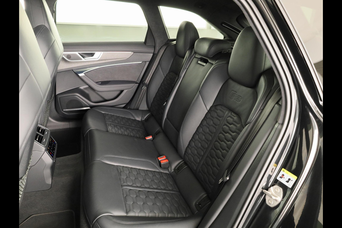 Audi RS6 Avant 40 TFSI quattro 600pk Panoramadak | Keramische remmen | HUD | Laser Led verlichting | Trekhaak