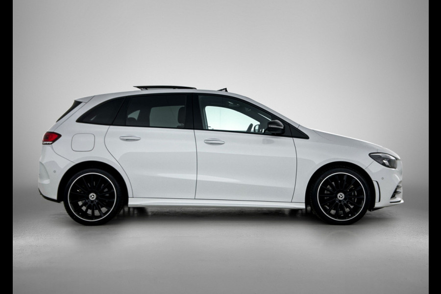 Mercedes-Benz B-Klasse 250 e AMG Plug-In Hybride AMG Line | Panoramadak | Multispaaks velgen | Memory Pakket | Trekhaak Inclusief 24 maanden MB Certified garantie voor Europa.