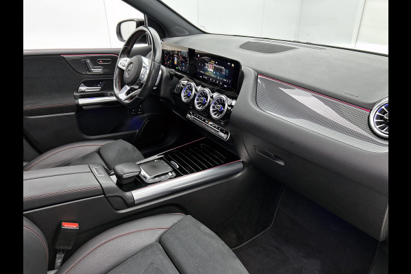 Mercedes-Benz B-Klasse 250 e AMG Plug-In Hybride AMG Line | Panoramadak | Multispaaks velgen | Memory Pakket | Trekhaak Inclusief 24 maanden MB Certified garantie voor Europa.