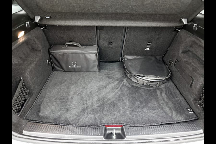 Mercedes-Benz B-Klasse 250 e AMG Plug-In Hybride AMG Line | Panoramadak | Multispaaks velgen | Memory Pakket | Trekhaak Inclusief 24 maanden MB Certified garantie voor Europa.