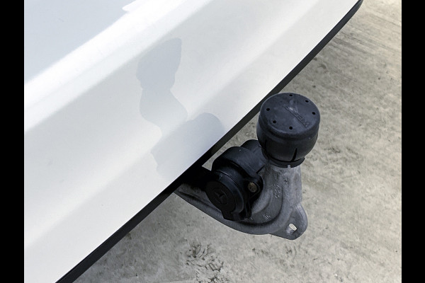 Mercedes-Benz B-Klasse 250 e AMG Plug-In Hybride AMG Line | Panoramadak | Multispaaks velgen | Memory Pakket | Trekhaak Inclusief 24 maanden MB Certified garantie voor Europa.
