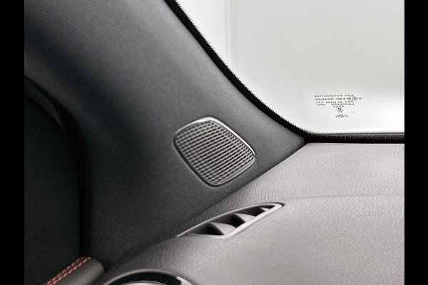 Mercedes-Benz B-Klasse 250 e AMG Plug-In Hybride AMG Line | Panoramadak | Multispaaks velgen | Memory Pakket | Trekhaak Inclusief 24 maanden MB Certified garantie voor Europa.