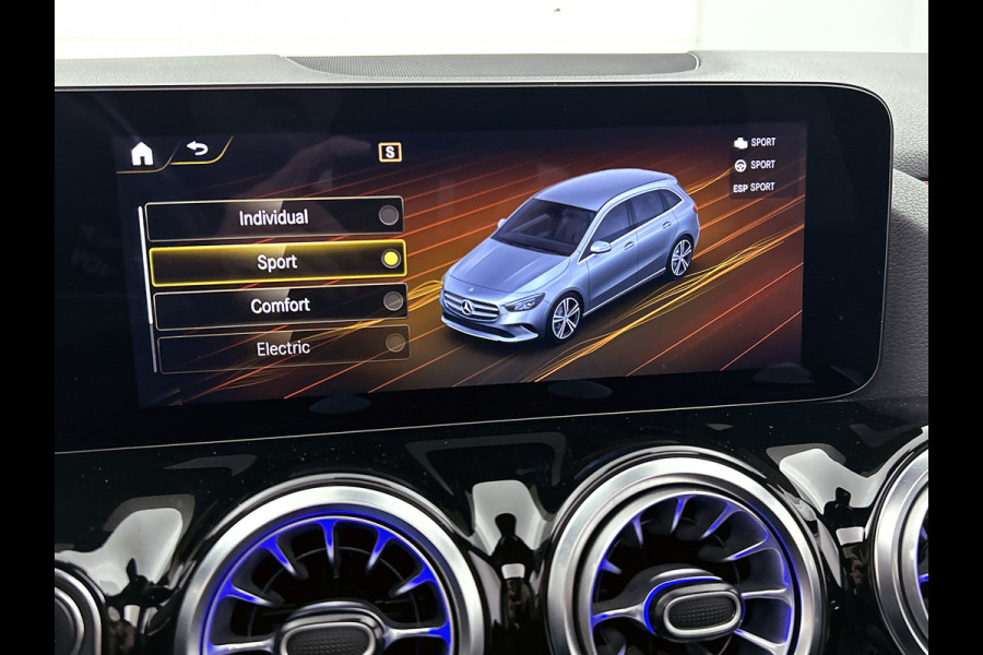 Mercedes-Benz B-Klasse 250 e AMG Plug-In Hybride AMG Line | Panoramadak | Multispaaks velgen | Memory Pakket | Trekhaak Inclusief 24 maanden MB Certified garantie voor Europa.