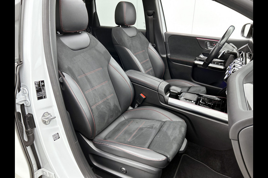 Mercedes-Benz B-Klasse 250 e AMG Plug-In Hybride AMG Line | Panoramadak | Multispaaks velgen | Memory Pakket | Trekhaak Inclusief 24 maanden MB Certified garantie voor Europa.