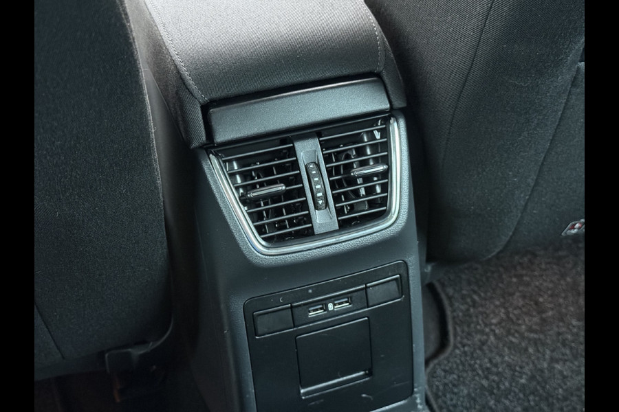 Škoda Octavia Combi 1.0TSI 116PK Stoelverwarming Elek.Achterklep Keyless Canton®-Soundsysteem Navi Ecc Apple Carplay Android Auto Cruise Contr Lmv 17" Bluetooth Isofix Led Multi-display colour DAB WiFi