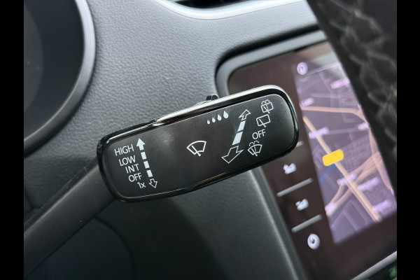 Škoda Octavia Combi 1.0TSI 116PK Stoelverwarming Elek.Achterklep Keyless Canton®-Soundsysteem Navi Ecc Apple Carplay Android Auto Cruise Contr Lmv 17" Bluetooth Isofix Led Multi-display colour DAB WiFi