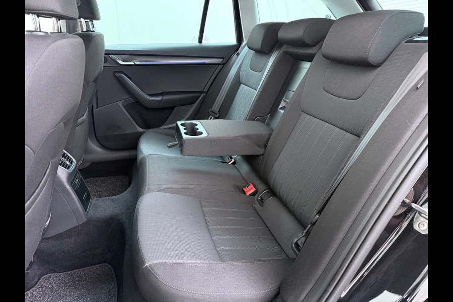 Škoda Octavia Combi 1.0TSI 116PK Stoelverwarming Elek.Achterklep Keyless Canton®-Soundsysteem Navi Ecc Apple Carplay Android Auto Cruise Contr Lmv 17" Bluetooth Isofix Led Multi-display colour DAB WiFi