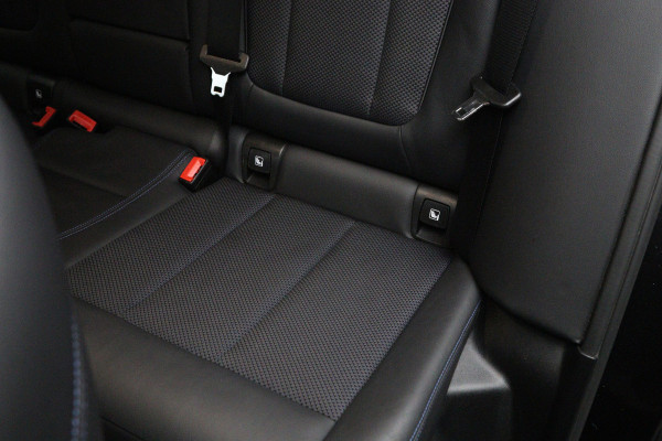 BMW X3 xDrive30e 293 PK High Executive M-Sport PHEV, Leder-Alcantara, Trekhaak, Adap. Cruise Control