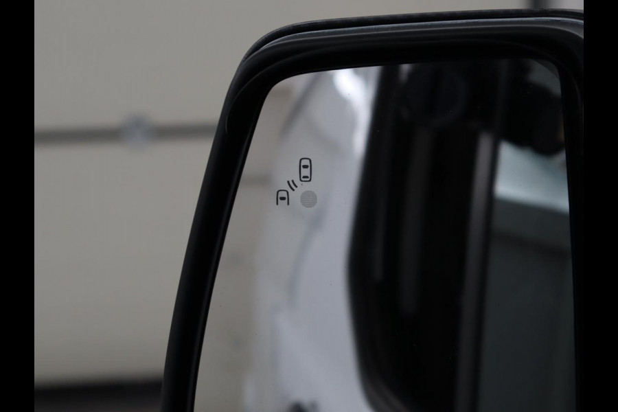 Ford Transit Custom 340 2.0 TDCI L1H2 Trend | 3 zitplaatsen | Stoelverwarming | Voorruitverwarming | Camera | PDC voor/ achter | Full LED |