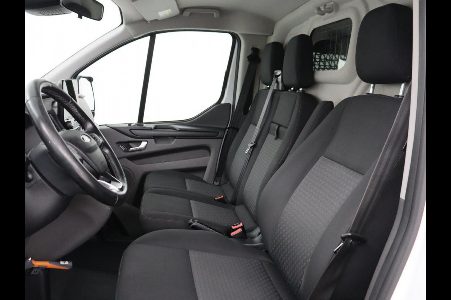 Ford Transit Custom 340 2.0 TDCI L1H2 Trend | 3 zitplaatsen | Stoelverwarming | Voorruitverwarming | Camera | PDC voor/ achter | Full LED |