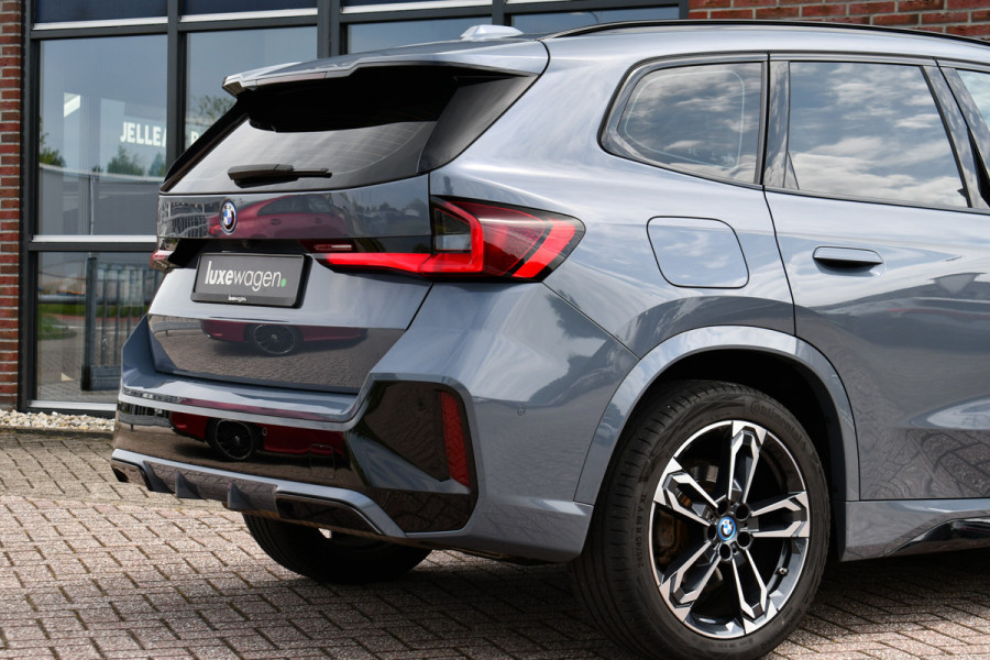 BMW X1 xDrive30e M-Sport Plus Stormbay Pano ACC HUD 360-cam 19inch