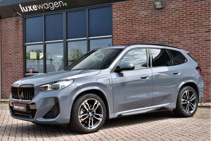BMW X1 xDrive30e M-Sport Plus Stormbay Pano ACC HUD 360-cam 19inch