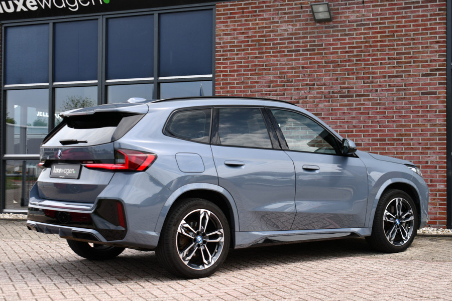 BMW X1 xDrive30e M-Sport Plus Stormbay Pano ACC HUD 360-cam 19inch