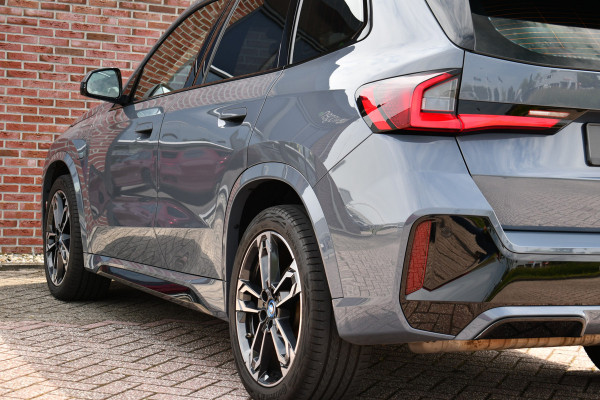 BMW X1 xDrive30e M-Sport Plus Stormbay Pano ACC HUD 360-cam 19inch