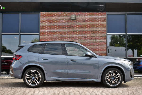 BMW X1 xDrive30e M-Sport Plus Stormbay Pano ACC HUD 360-cam 19inch