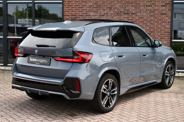 BMW X1 xDrive30e M-Sport Plus Stormbay Pano ACC HUD 360-cam 19inch