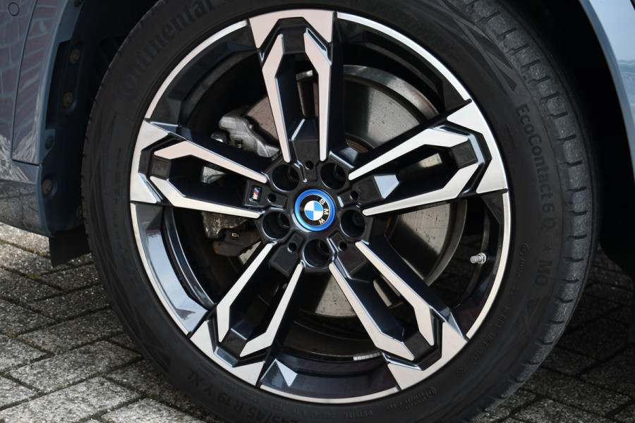 BMW X1 xDrive30e M-Sport Plus Stormbay Pano ACC HUD 360-cam 19inch